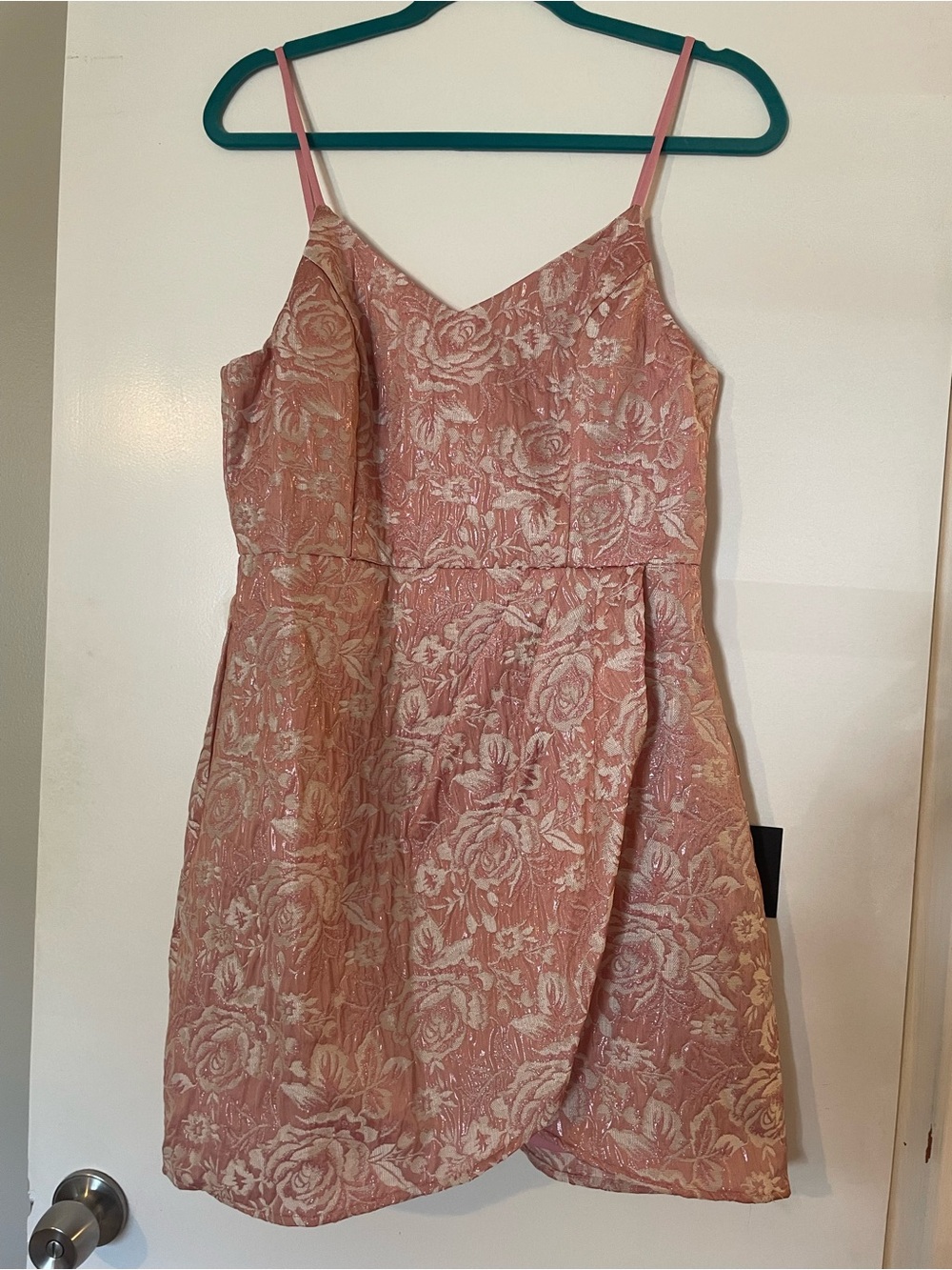 NWT Lulus Pink Metallic Floral Jacquard Mini Dress M